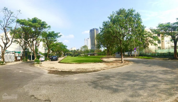 Bán nhà 5 tầng mặt tiền Nguyễn Văn Thủ view công viên, gần sông, gần biển, trung tâm quận Hải Châu