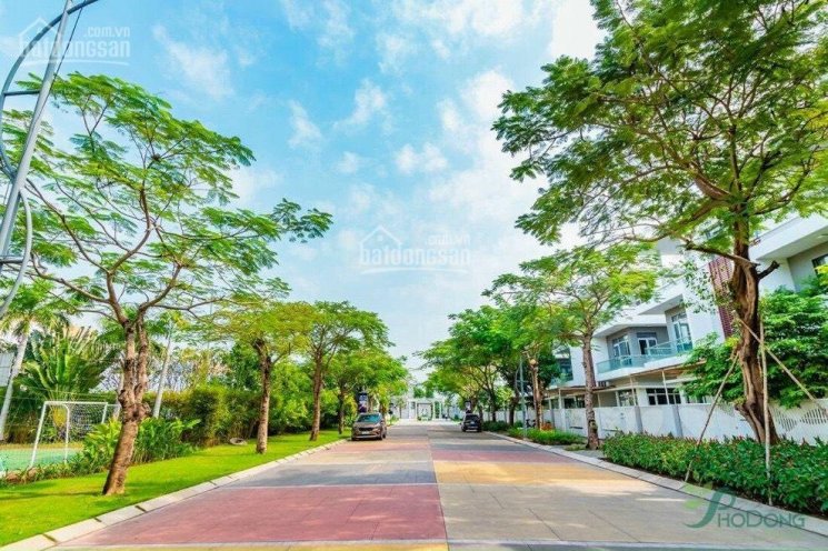 Cần bán nhà phố ngay trung tâm quận 2 (SCC) - diện tích 100m2 - trả góp 16 tháng (LH: 0941758228)