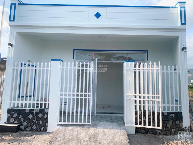 Nhà mới xây gần xong mặt tiền đường Gò Đại, Diên Sơn