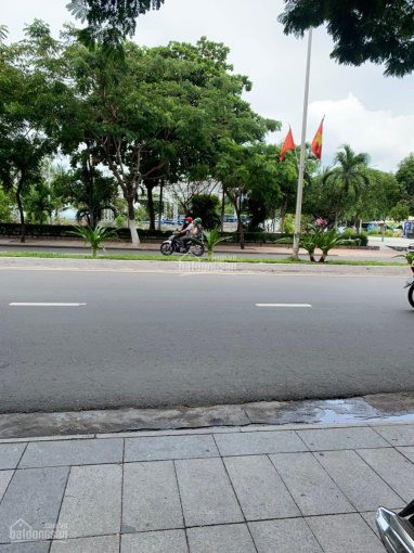 Bán khách sạn mặt tiền đường Trần Phú, Phường Lộc Thọ, TP Nha Trang giá 85 tỉ