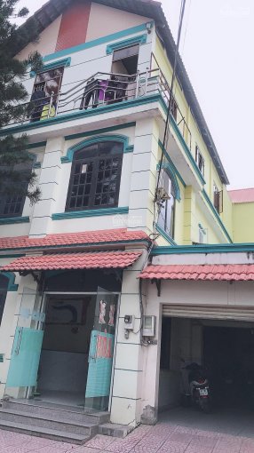 Cần bán khách sạn 1 trệt, 2 lầu có 30 phòng mặt tiền đường Hoàng Hữu Nam, phường Tân Phú, Quận 9