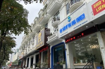 Cần bán mặt phố Trần Văn Lai, DT 142m2 x 4 tầng, MT 6.8m, KD sầm uất giá 41 tỷ - 0832.108.756