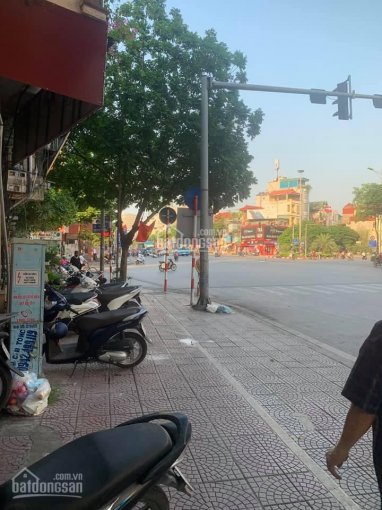 Bán nhà mặt phố kinh doanh Nguyễn Văn Cừ, Long Biên - Có vỉa hè - mặt tiền 4m