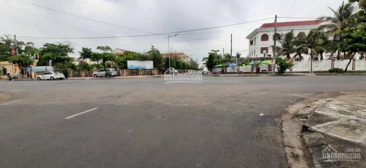 Bán nhà 2 mặt tiền đường lớn Nguyễn Văn Cừ - phường 7 - Tuy Hòa - gần biển