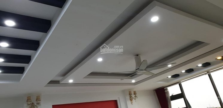 DT 290m2, MT 8m, MP Phố Huế - Đại Cồ Việt giá 370tr/m2, 1 sổ