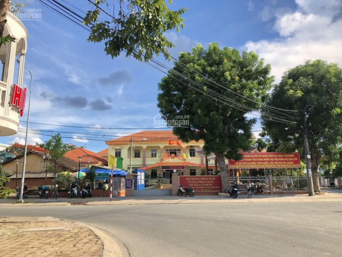 Bán gấp lô đất MT QL50, đất khu đô thị, diện tích 100m2 nằm trên đường QL50, TT Cần Đước