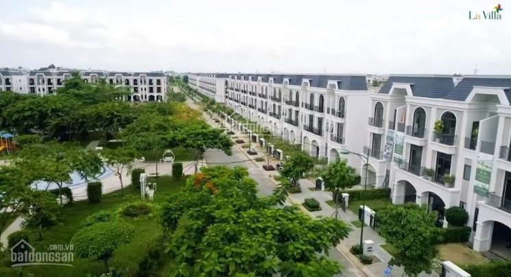 Lavilla Green City duy nhất 3 nền đất biệt thự view sông, DT 200m2 giá 3,9 tỷ. LH: 0902.396.003