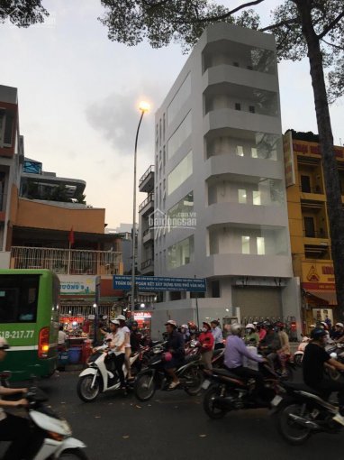 Cần bán nhà mặt tiền p. Nguyễn Thái Bình, 3.9x17m, 4 tầng, giá 30 tỷ