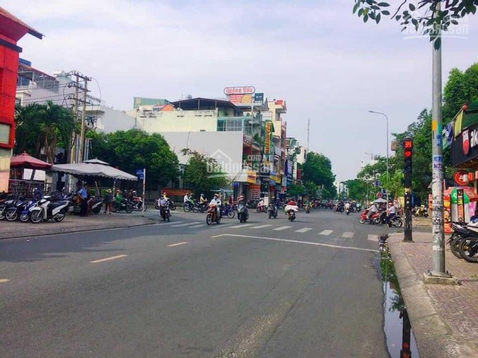 Mặt tiền đường Tân Sơn Nhì, Phường Tân Sơn Nhì, Quận Tân Phú, DT: 4x18.5m đúc 4 tấm, giá 17 tỷ
