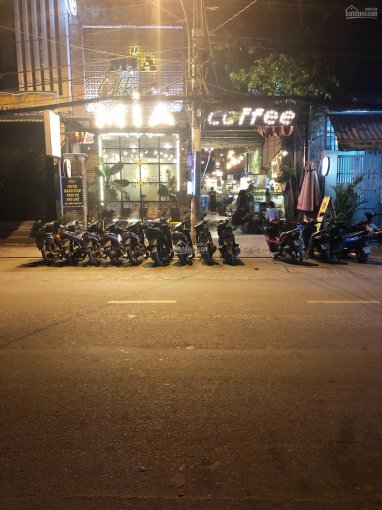 Bán nhà mặt tiền đang kinh doanh quán cafe gần Võ Văn Kiệt Q. 8, 17,9 tỷ. LH 0909036578