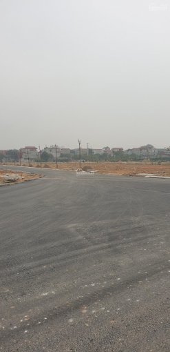 Bán đất nền có sổ đỏ tại KĐT mới Trang Hạ - Từ Sơn, giá 2,x tỷ/lô, LH: 0359.515.636(zalo)