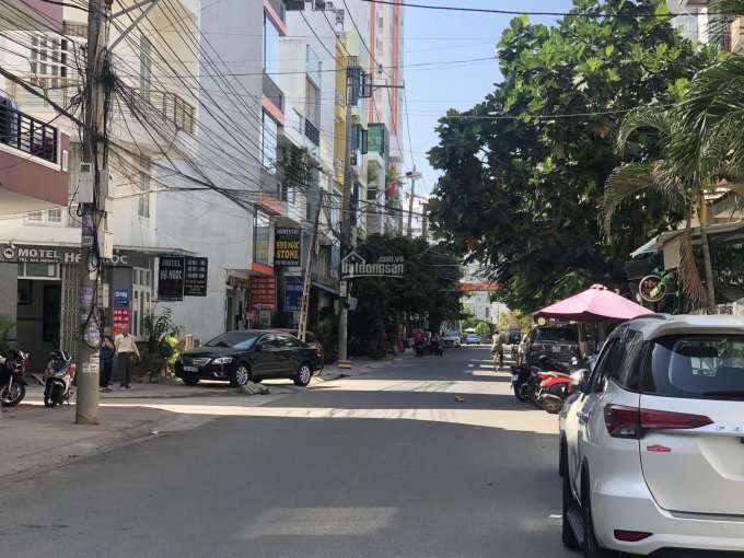 Bán nhà mặt tiền đường Đặng Thái Thân, có thể vừa ở vừa mở văn phòng kinh doanh hay buôn bán