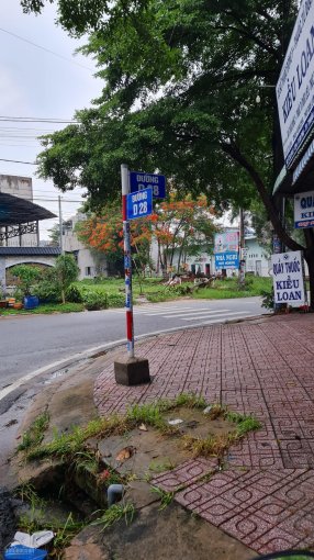Trời mưa đất mềm trục đường D28, An Phú, Thuận An, Bình Dương trong KDC Việt Sing 100m2