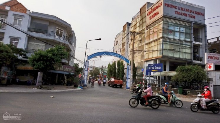 Nhà 10*12m được 2 căn nhà 1 trệt 1 lầu 5PN TT Lái Thiêu kế đường Nguyễn Văn Tiết, giá 6,3 tỷ