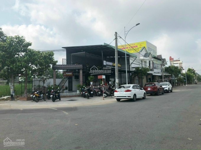 Cần bán lại quán cafe mới xây - vị trí đẹp góc 2 mặt tiền - KDC Hồng Loan