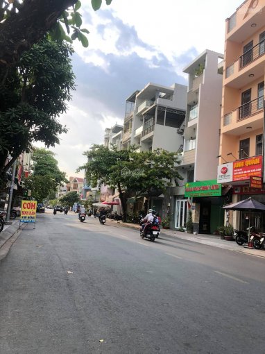 Mặt tiền đường Trần Hưng Đạo, Phường Tân Thành, Quận Tân Phú, DT: 4.5x18m 3 lầu, giá 15 tỷ