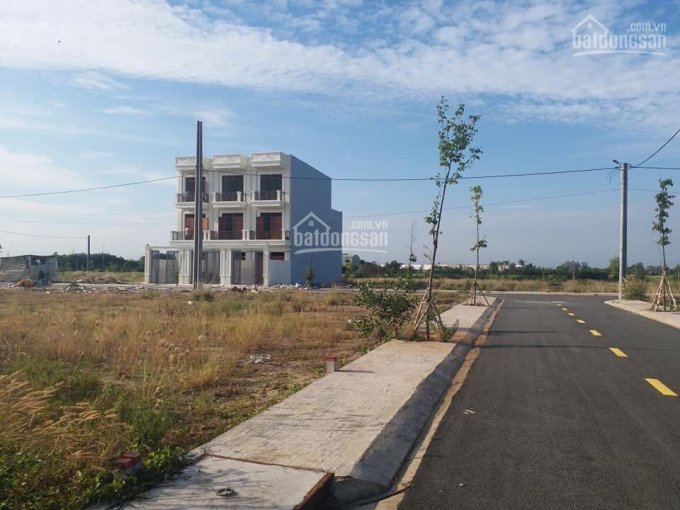 Tôi cần bán lô đất ở Cần Đước, mặt tiền QL 50 109m2 0328043404