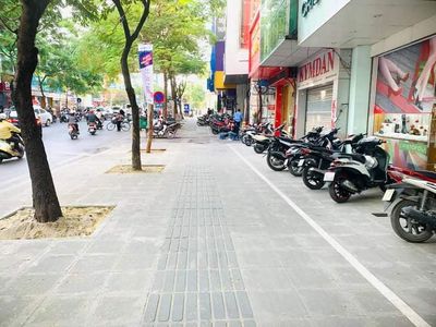 Nhà mặt phố Nguyễn Công Hoan, DT 55m2, kinh doanh sầm uất, vỉa hè, giá trị cao