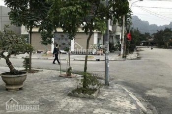 Chủ gửi lô góc 150m2 đẹp nhất khu đô thị Quảng Hồng, sát Quốc Lộ 18A - sổ hồng riêng chính chủ