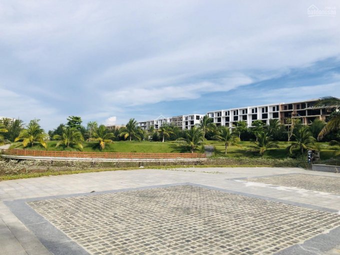 Cần bán lô đất 108m2 trong khu đô thị FLC Luxcity Quy Nhơn, giá đất 10.5 triệu/m2 LH 0902667084