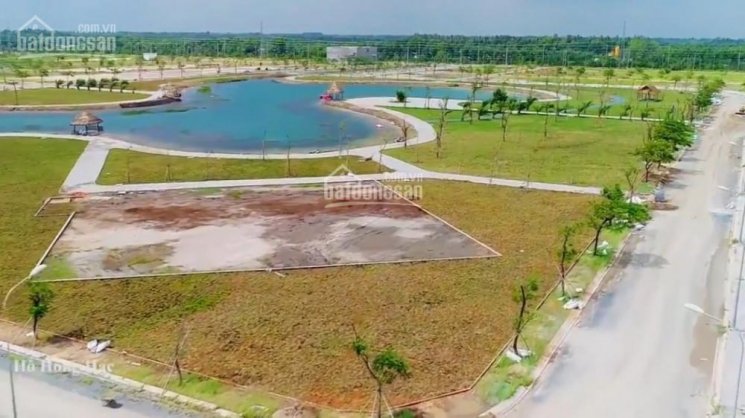 Bán gấp lô đất 100m2 đối diện khu công nghiệp, sổ riêng, thổ cư 100%