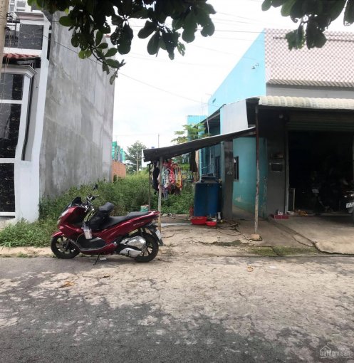 Chính chủ bán miếng đất lọt khe trong KDC Tân Đức - 125m2, chỉ 1tỷ2, đường 20m