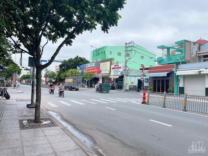 Bán nhà phố mặt tiền, ô tô Luỹ Bán Bích, Hoà Bình, Tân Phú hàng ngộp mùa dịch giá đầu tư
