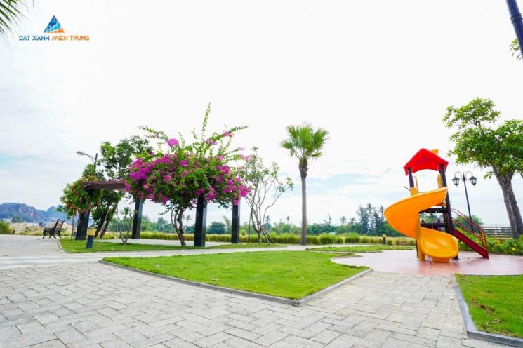 Vỡ nợ ngân hàng cần bán lỗ 2 lô đất cực đẹp đường 17,5m ngay khu FPT Complex