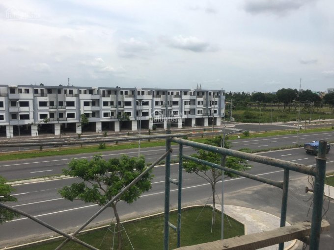 Bán nền 6x20m giá 1.620 tỷ tại phường Long Hương, Bà Rịa gần siêu thị mới