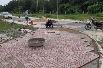 Bán gấp lô đất mặt tiền đường Nguyễn Văn Khạ 30m thanh toán chỉ 700tr nhận sổ