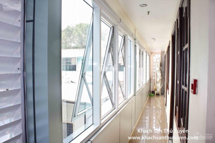 Bán khách sạn Đào Duy Từ gần góc Nguyễn Tri Phương, ĐH Kinh Tế. 108.7m2, 6 tầng, thang máy