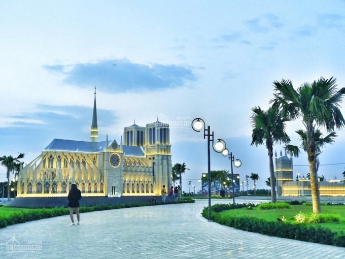 Cần bán lô đất ngay khu kinh doanh buôn bán sầm uất có công viên rộng tiện ích cơ sở hạ tầng đầy đủ