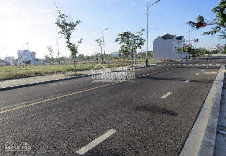 Bán đất đường Nguyễn Hoàng - P. An Phú - Q2 gần THPT Thủ Thiêm. Gía TT 5tỷ6/90m2.LH 0938567270 Kim