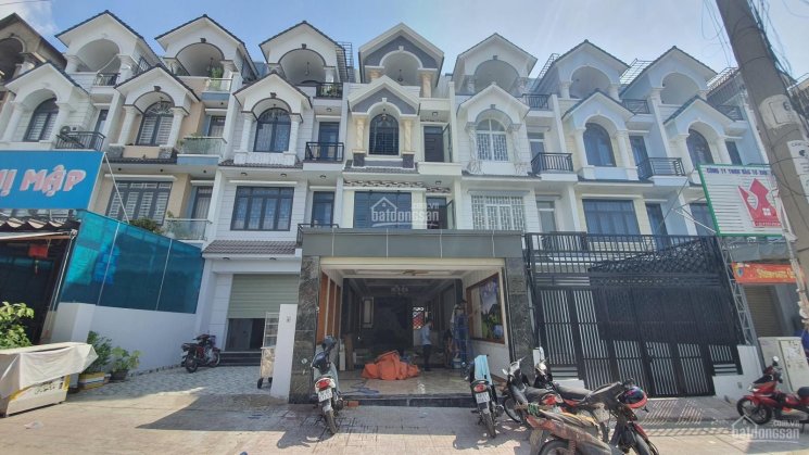 Bán nhà 1 trệt 3 lầu đường DT743A, TP. Dĩ An, KDC Phú Hồng Thịnh 10, nhà đã hoàn công