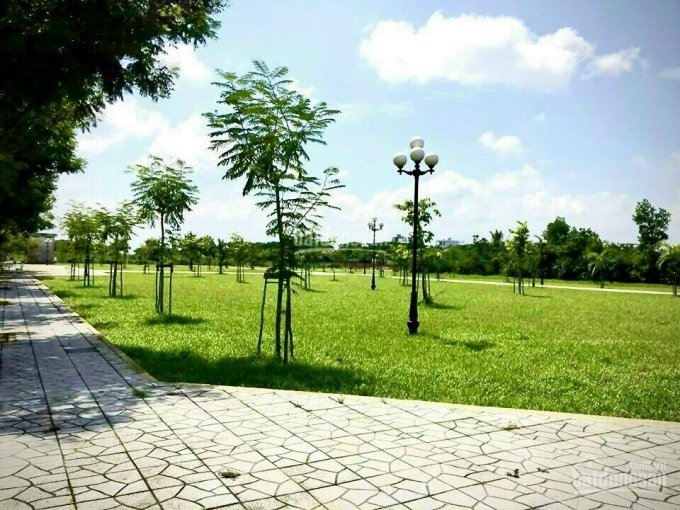 Bán nhanh lô đất đường Tam Đa KDC Cán Bộ dự án Đại Học Mở view sông tắc Q9