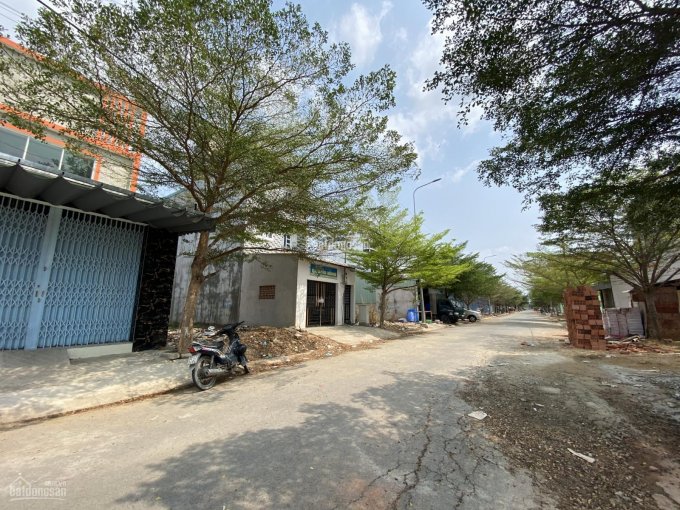 Cần bán đất trong KCN Tân Đô, nhà hàng Hương Sen 175, 130, 114, 105, 80m2 giá rẻ hơn so với ngoài