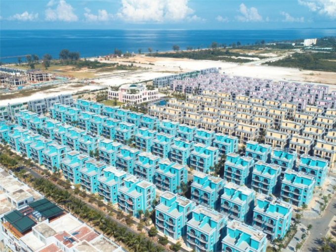 Cần bán gấp lô nền khách sạn sát biển tại Bãi Trường Phú Quốc, LH: 0939 439 474