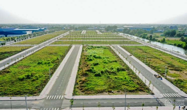 Bán gấp lô đất trong KCN Cầu Tràm, MT Đinh Đức Thiện DT 120m2 giá từ 15tr/m2, SHR NH hỗ trợ vay 70%