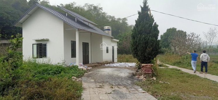 Bán 2400m2 có 400m2 thổ cư còn 1400m2 đất ngoài. Tại xã Cư Yên, huyện Lương Sơn, Hòa Bình lô góc