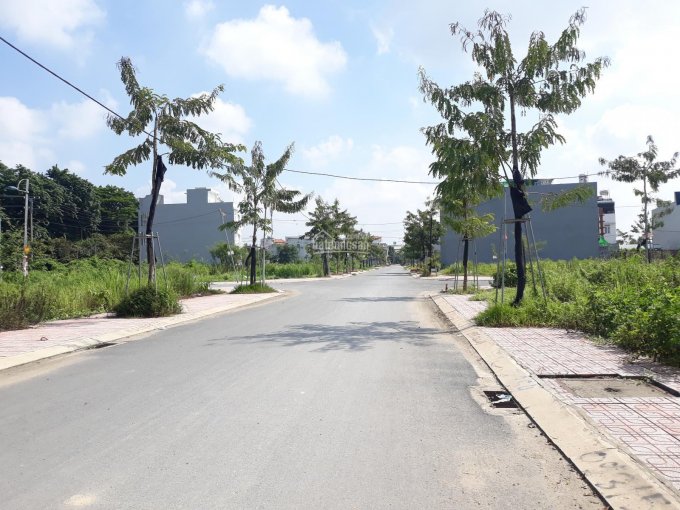 Đất như hình đường Nguyễn Thị Tồn, 100% thổ cư, dân cư đông đúc hiện hữu, LH 0938 373 495