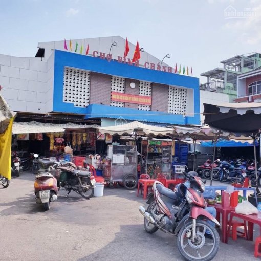 Cần bán đất SHR, mặt tiền đường Hoàng Phan Thái, ngân hàng vay 70% cách Chợ Bình Chánh tầm 1km