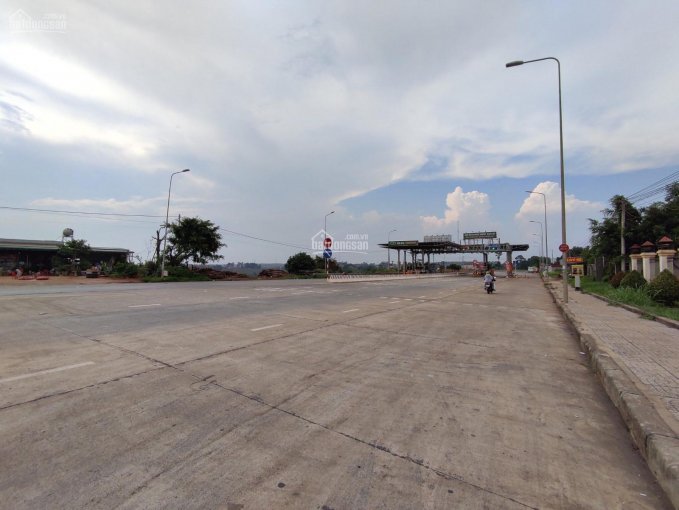 Cần bán 50m MT Quốc Lộ 14, gần trạm thu phí huyện Dak Song tỉnh Dak Nông, view khu du lịch