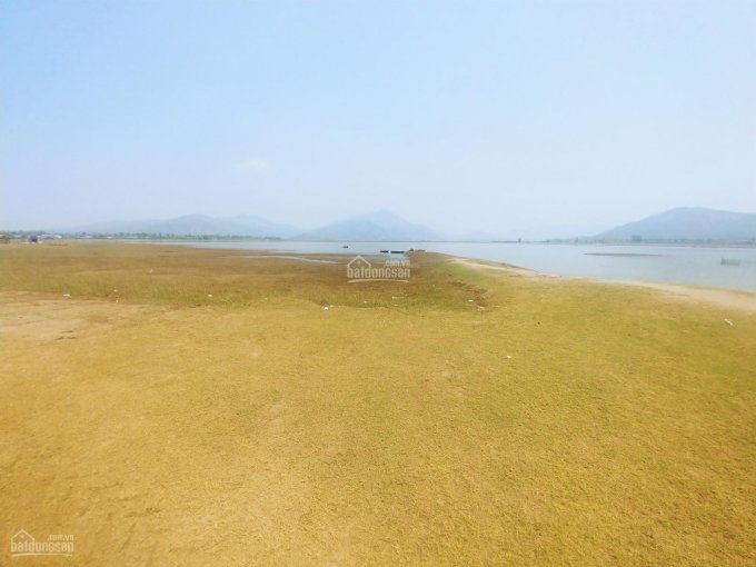 Bán đất mặt nước Biển Hồ Plei Ku, Gia Lai, DT 30000 m2, gía 6.5 tỷ, LH 0908857333