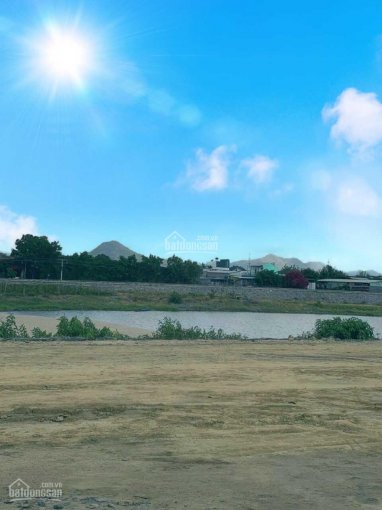 Bán đất mặt tiền 20m view sông Quán Trường, gần trục đường D30, Vĩnh Hiệp, Nha Trang