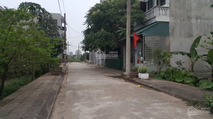 Bán đất đấu giá Yên Thành, Biên Giang, DT 61.2m2, MT 5m, Ô tô tránh nhau