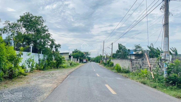 Bán đất mt đường Nguyễn Huệ - Huyện Đất Đỏ - BRVT.
2.900m2 - 200m2 TC giá chỉ 1,6tr/m2