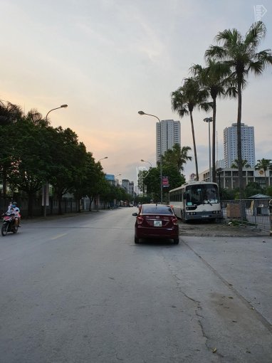 Bán đất mặt siêu thị Metro Hà Đông. Kinh doanh