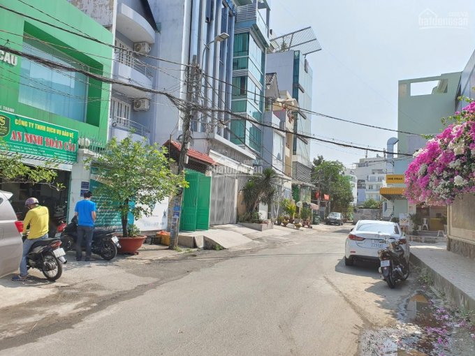 Bán lô đất đường Ung Văn Khiêm, P25, Bình Thạnh - 10x20m hẻm xe hơi 110tr/m2 - 0902120011