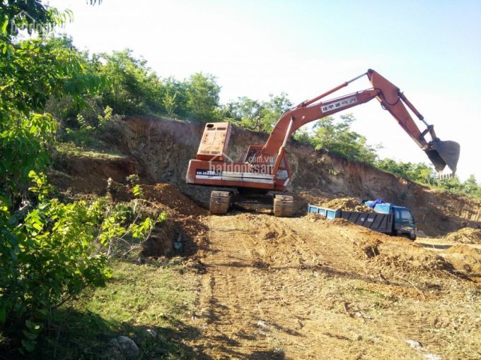 Cần bán đất san lấp mặt bằng để làm đường tại tỉnh Ninh Thuận