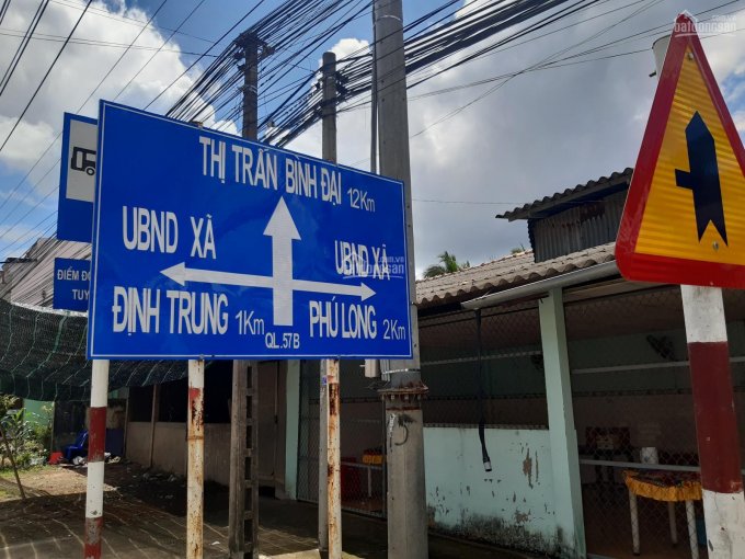 Tin số 1 (hiệu lực từ ngày 28/5/2021): Đất vườn dừa, Định Trung - Bình Đại. DT 12.700m2, giá 3,5 tỷ